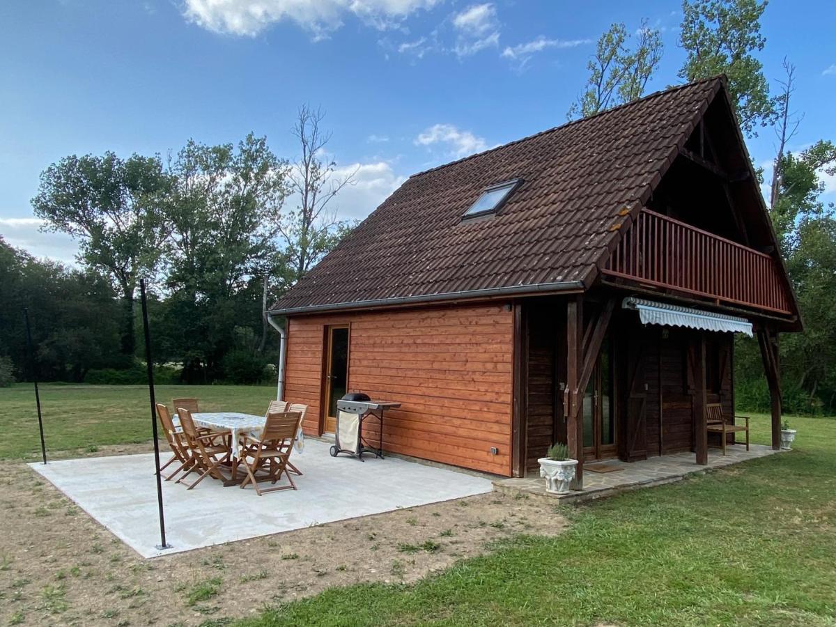Le Chalet Limousin Folles Bagian luar foto