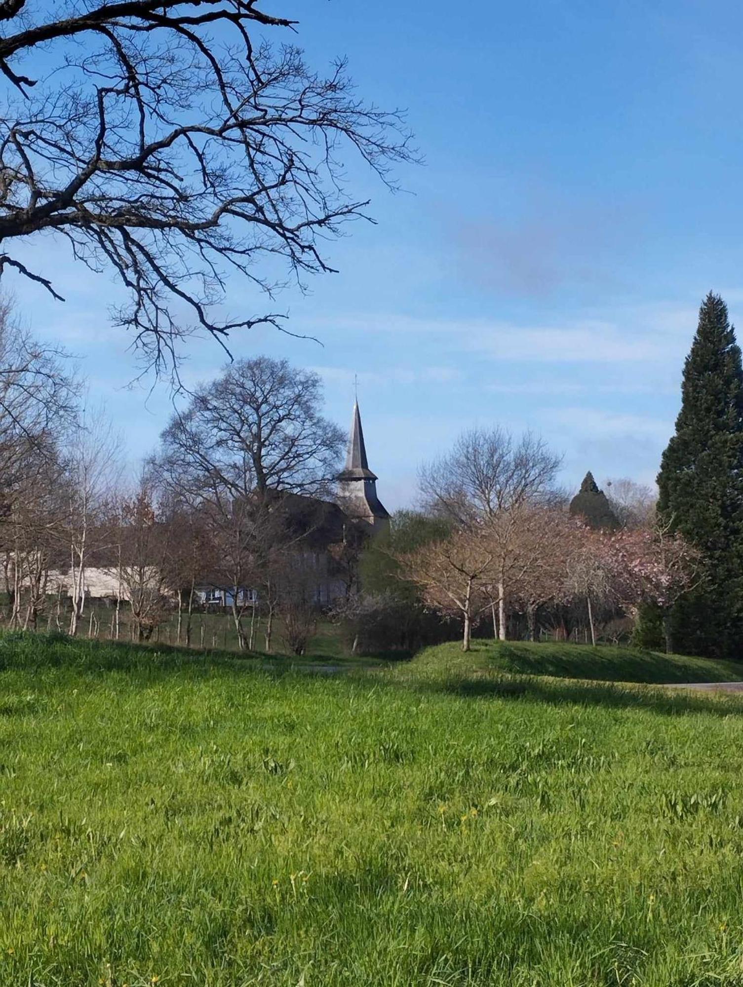 Le Chalet Limousin Folles Bagian luar foto